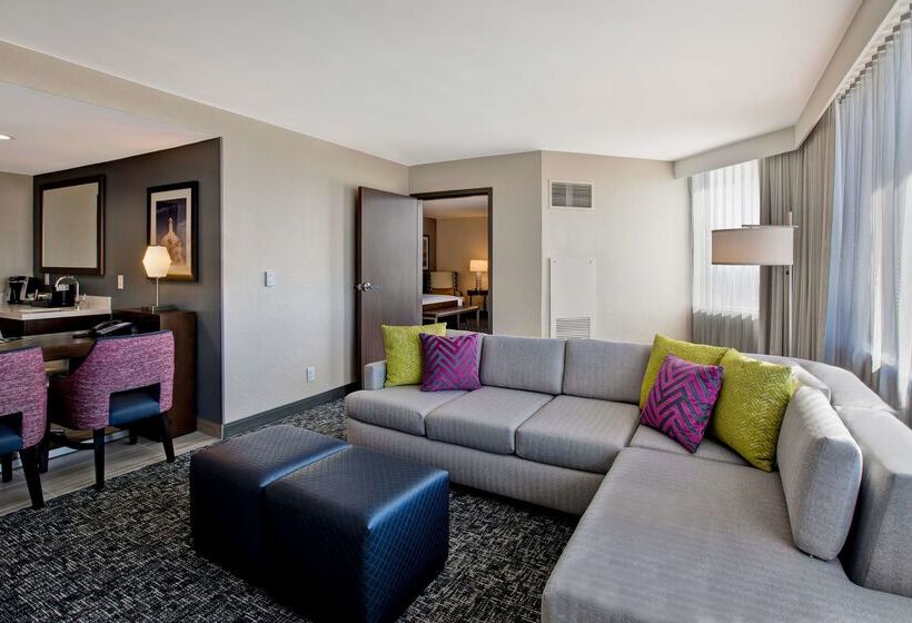 فندق Embassy Suites By Hilton Oklahoma City Northwest