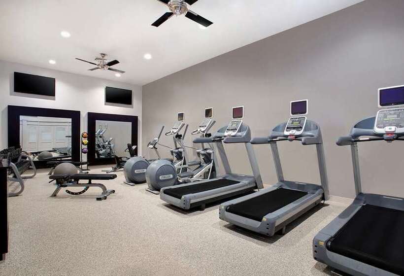 Отель Embassy Suites By Hilton Orlando International Dr Conv Ctr