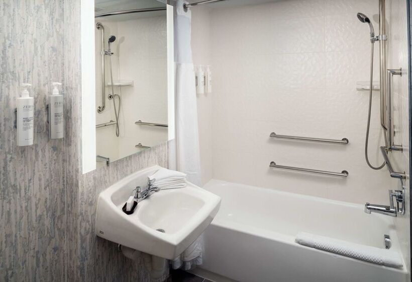 בית מלון כפרי Embassy Suites By Hilton Orlando North