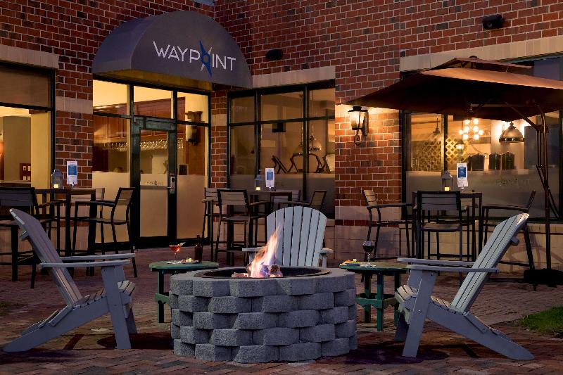 Отель Embassy Suites By Hilton Portland Maine