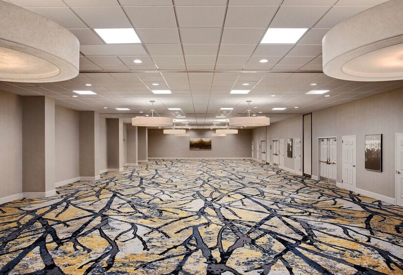 Отель Embassy Suites By Hilton Orlando International Dr Conv Ctr