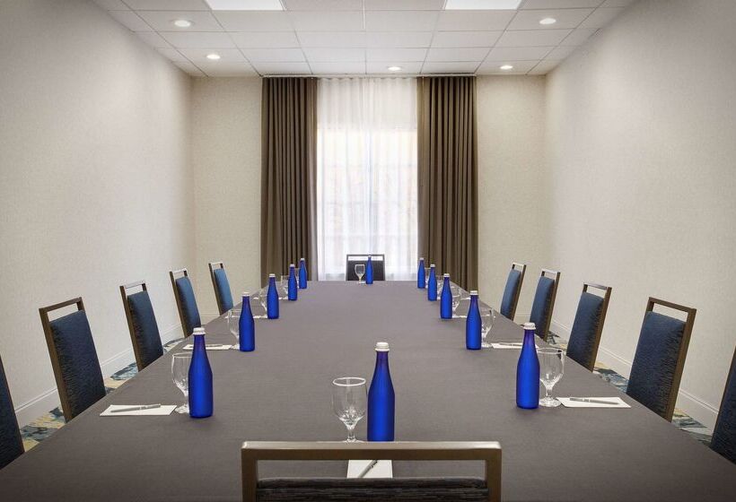 Отель Embassy Suites By Hilton Orlando International Dr Conv Ctr