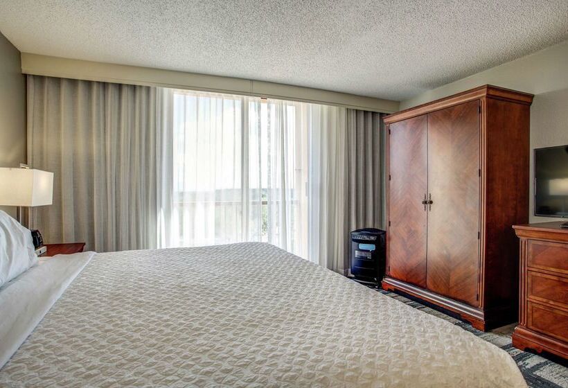 Отель Embassy Suites By Hilton Orlando International Dr Conv Ctr