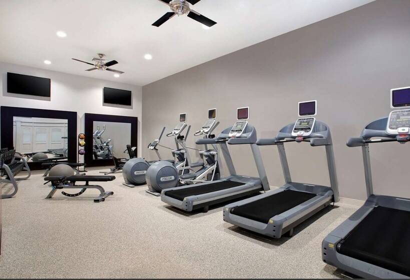 Отель Embassy Suites By Hilton Orlando International Dr Conv Ctr