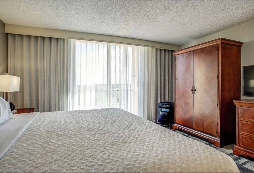 Отель Embassy Suites By Hilton Orlando International Dr Conv Ctr