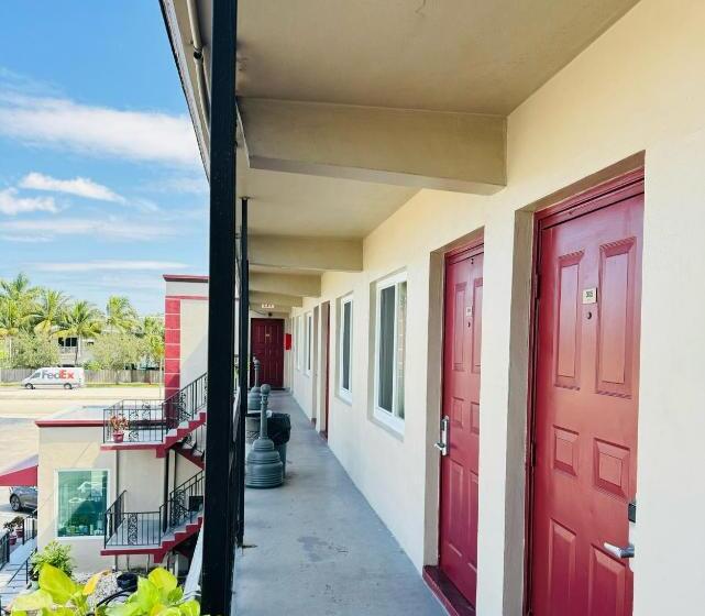 酒店 Executive Economy Lodge