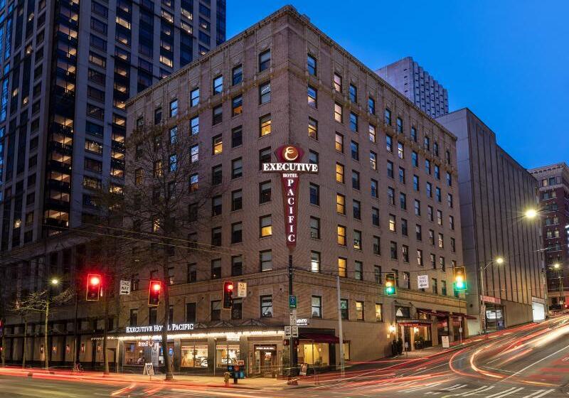 Executive Hotel Pacific