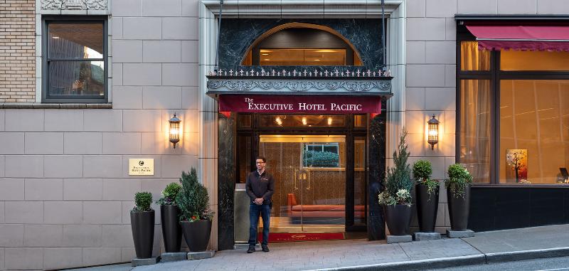 Executive Hotel Pacific