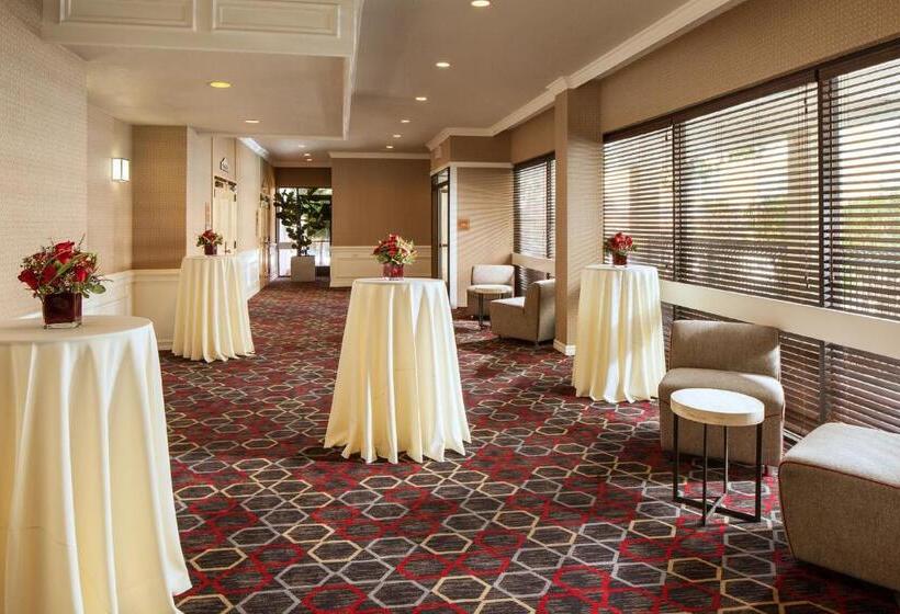 فندق Courtyard San Jose Airport