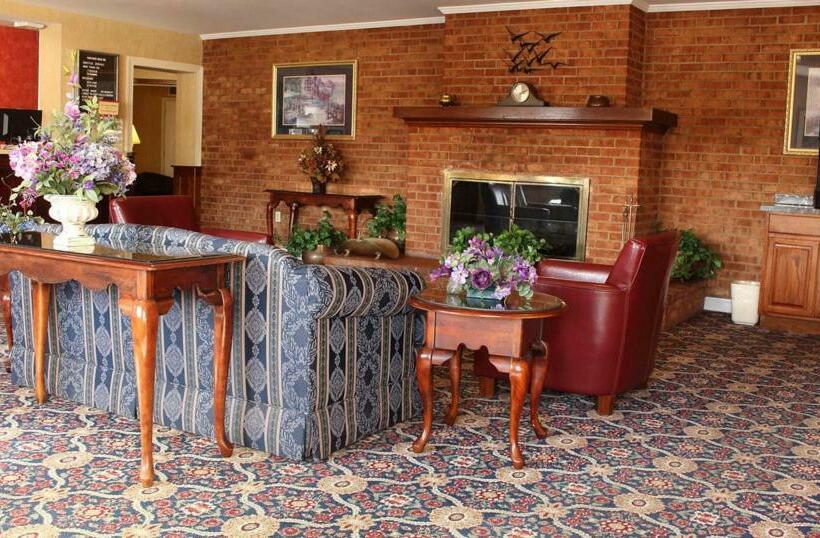 בית מלון כפרי Governor House Inn Arlington/falls Church