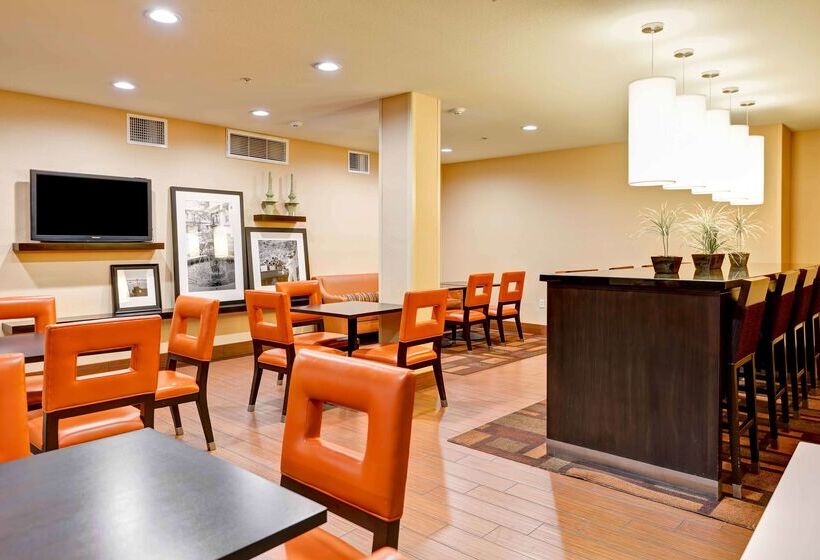 בית מלון כפרי Hampton Inn & Suites San Clemente