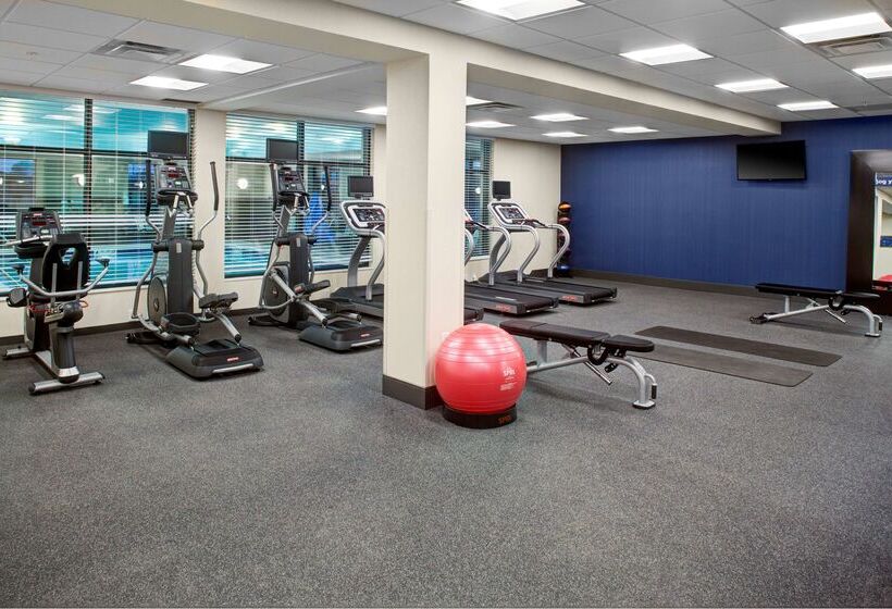 호텔 Hampton Inn & Suites Syracuse North Airport Area