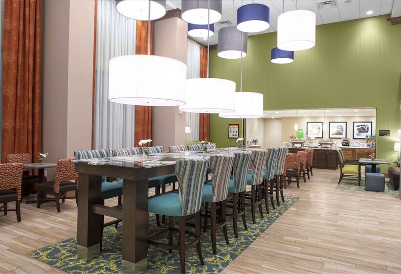 호텔 Hampton Inn & Suites Syracuse North Airport Area