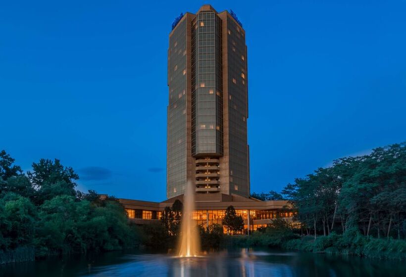 هتل Hilton Alexandria Mark Center