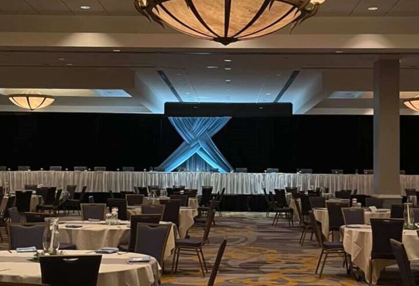 酒店 Hilton Appleton Paper Valley