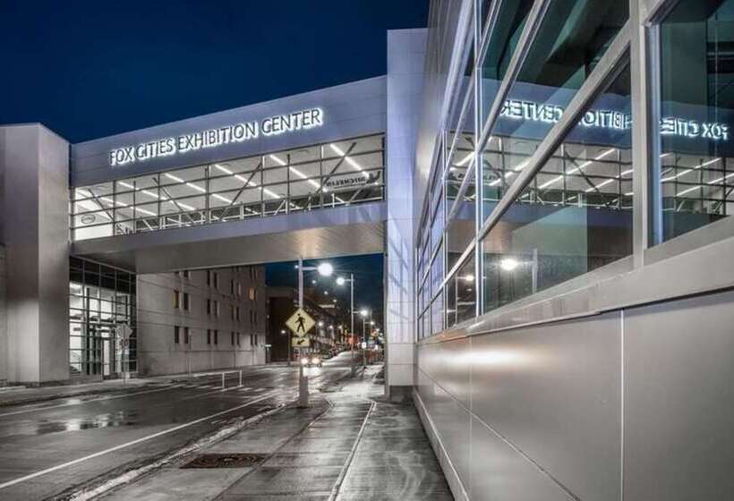 هتل Hilton Appleton Paper Valley