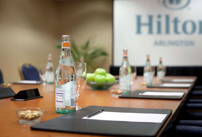 酒店 Hilton Arlington