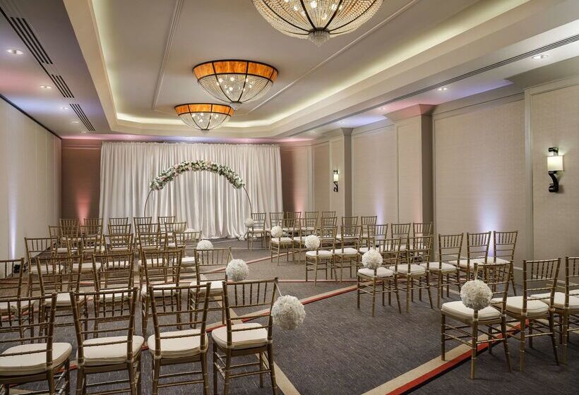 酒店 Hilton Arlington