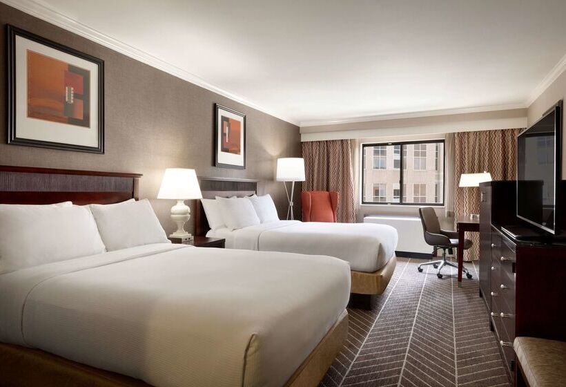 هتل Hilton Arlington