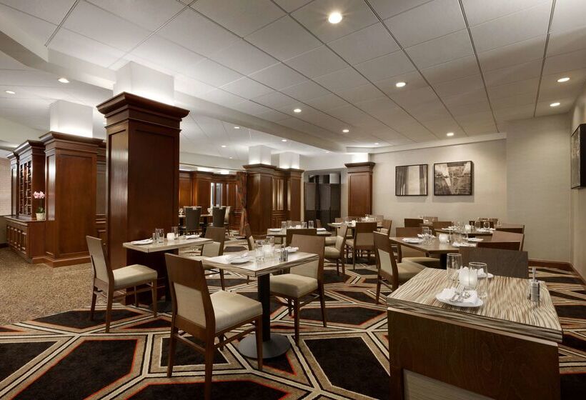 酒店 Hilton Arlington