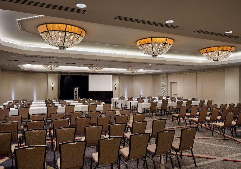 酒店 Hilton Arlington