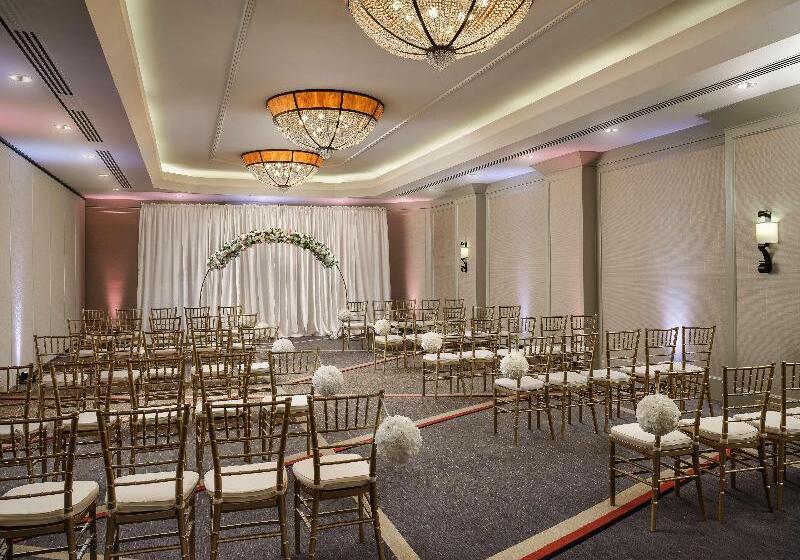 酒店 Hilton Arlington