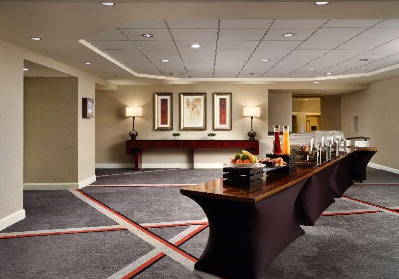 酒店 Hilton Arlington