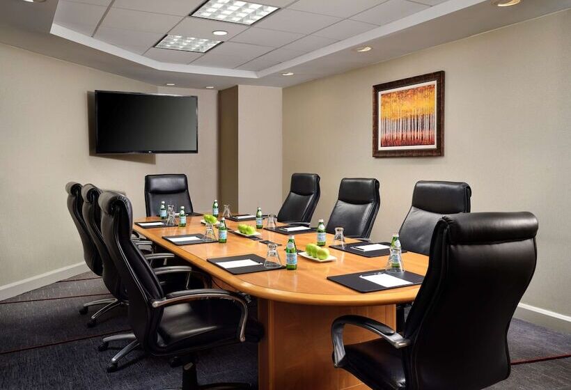 酒店 Hilton Arlington