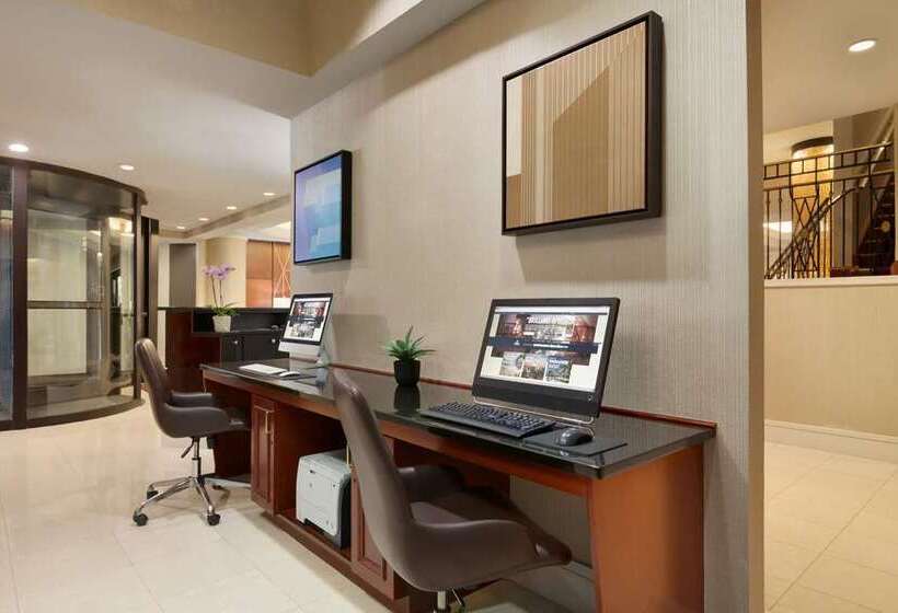 酒店 Hilton Arlington