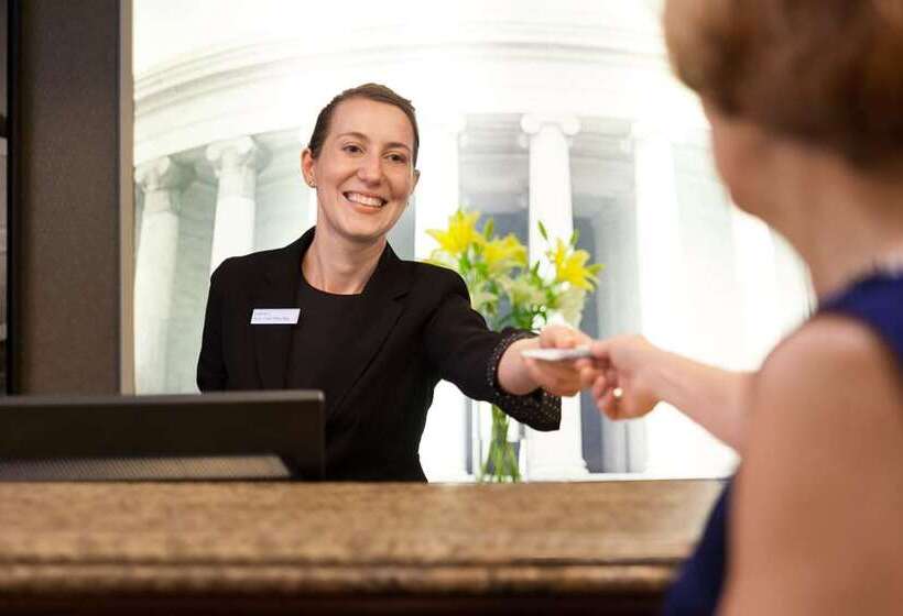 酒店 Hilton Arlington