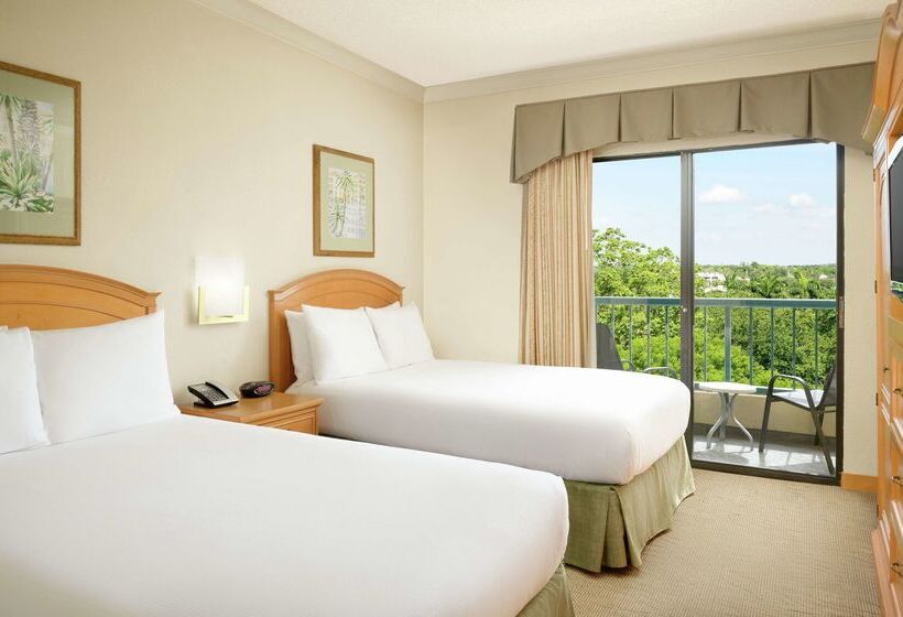 فندق Hilton Boca Raton Suites