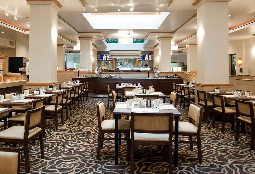 فندق Hilton Boca Raton Suites