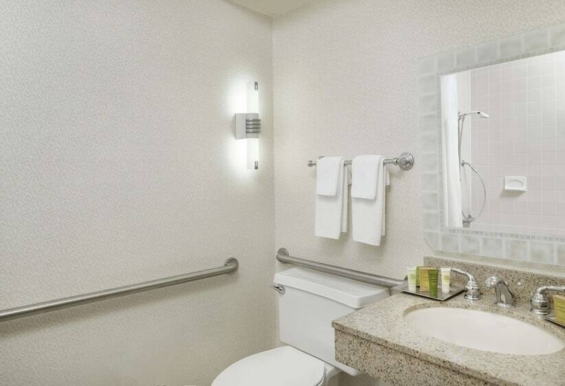 فندق Hilton Boca Raton Suites