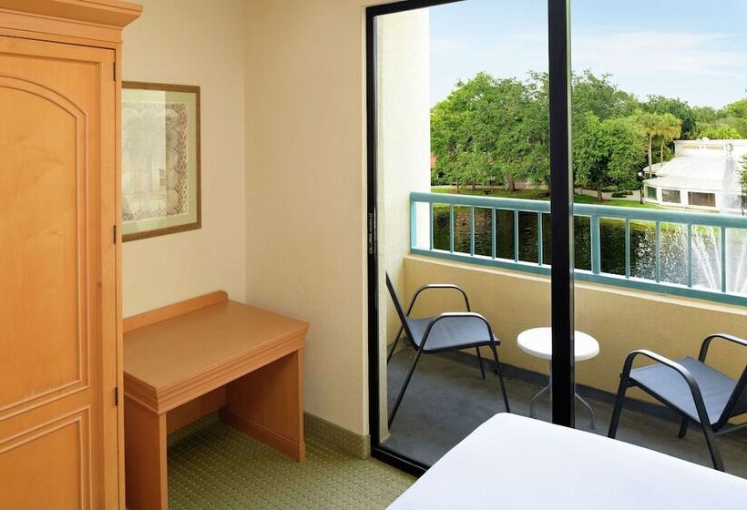 فندق Hilton Boca Raton Suites