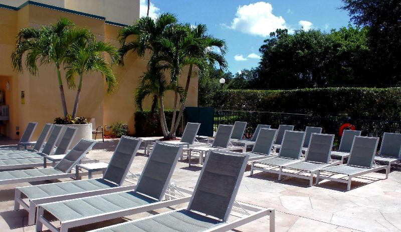 فندق Hilton Boca Raton Suites