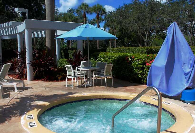 فندق Hilton Boca Raton Suites