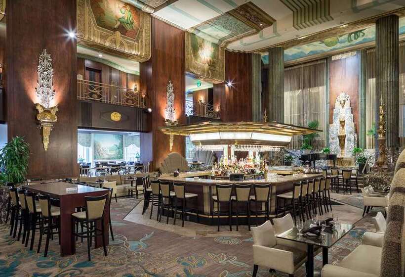 בית מלון כפרי Hilton Cincinnati Netherland Plaza