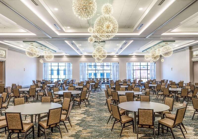 ホテル Hilton Garden Inn Toledo Downtown