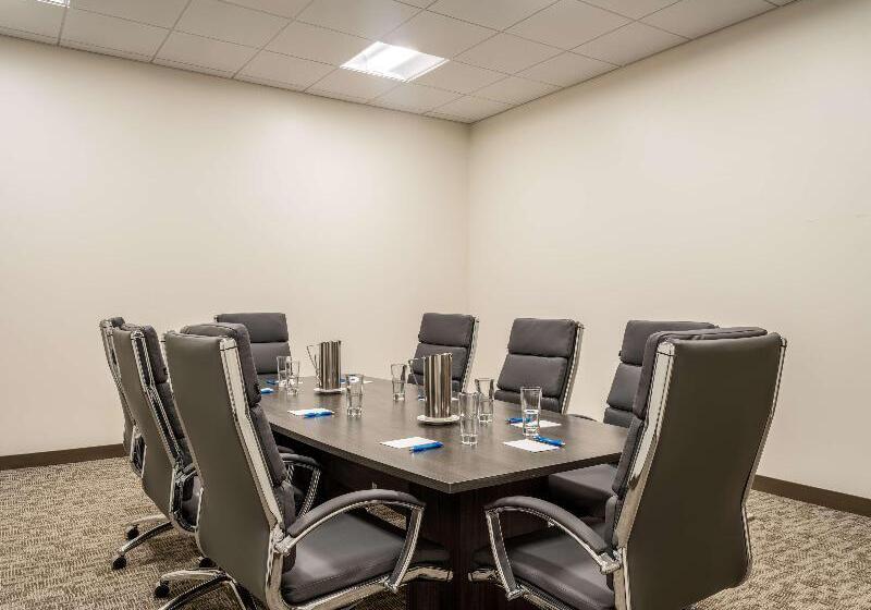 ホテル Hilton Garden Inn Toledo Downtown