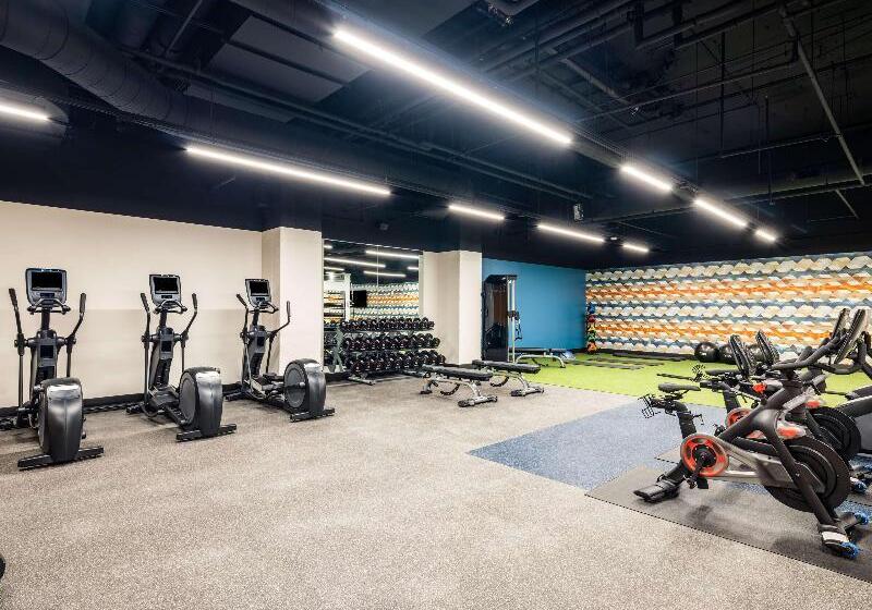 ホテル Hilton Garden Inn Toledo Downtown