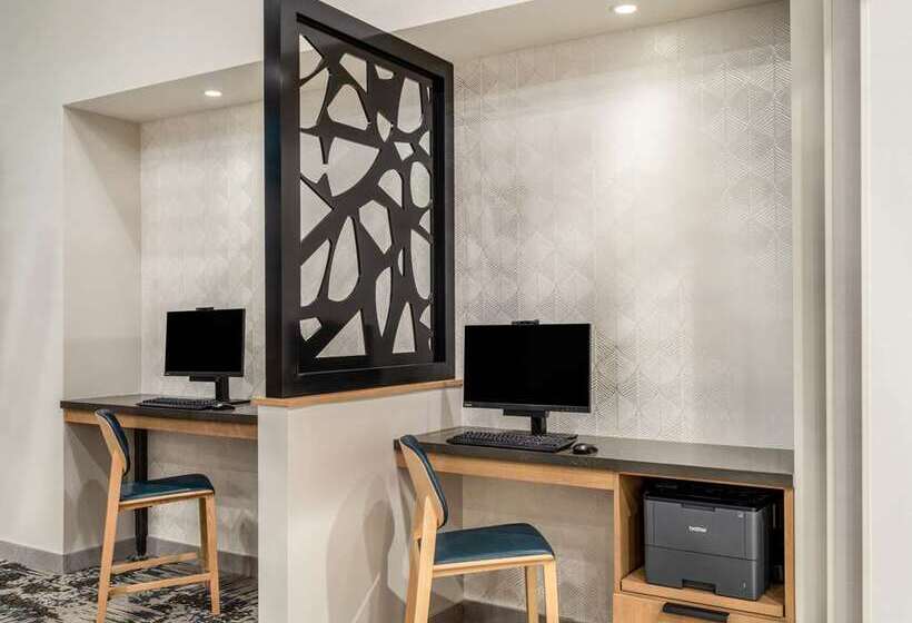 ホテル Hilton Garden Inn Toledo Downtown