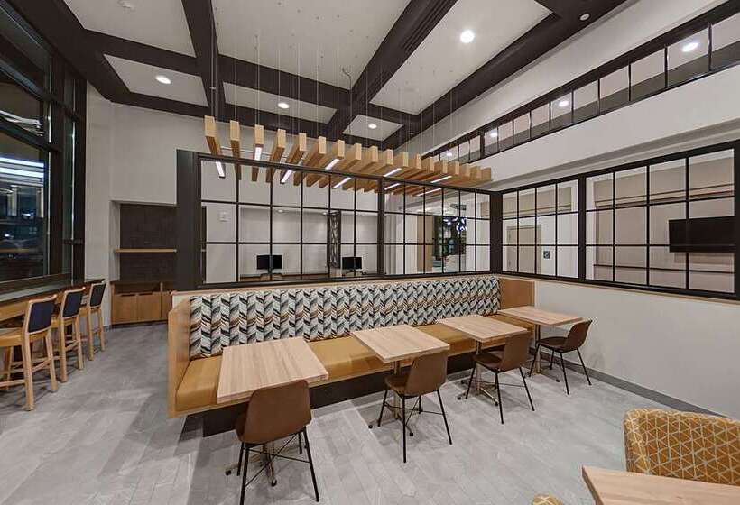 ホテル Hilton Garden Inn Toledo Downtown