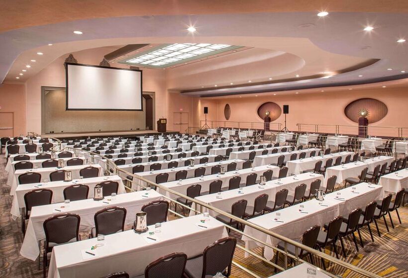 בית מלון כפרי Hilton Cincinnati Netherland Plaza