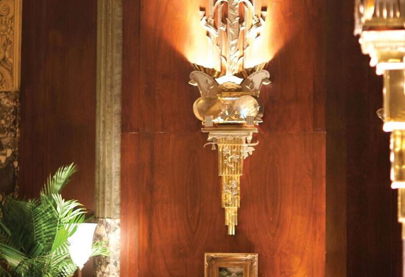 בית מלון כפרי Hilton Cincinnati Netherland Plaza