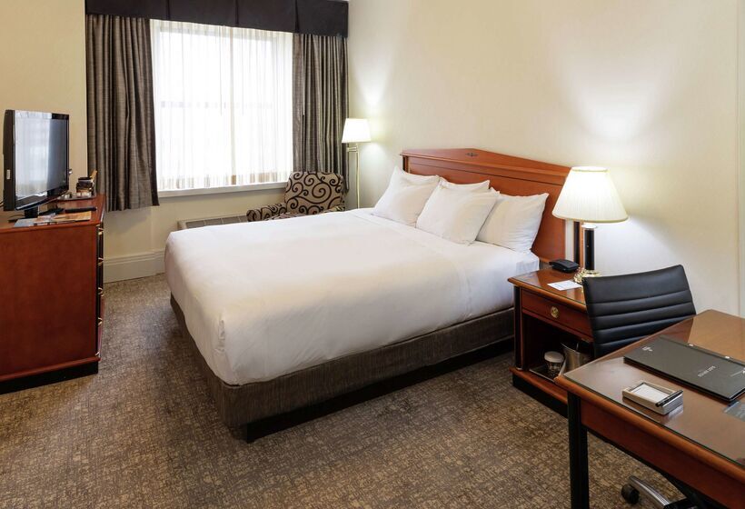 בית מלון כפרי Hilton Cincinnati Netherland Plaza