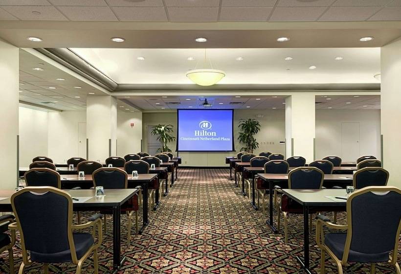 בית מלון כפרי Hilton Cincinnati Netherland Plaza
