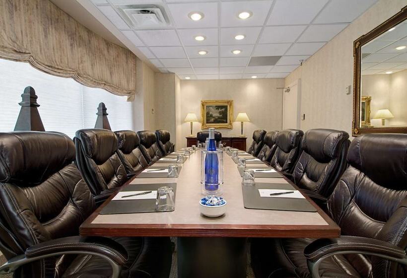 בית מלון כפרי Hilton Cincinnati Netherland Plaza