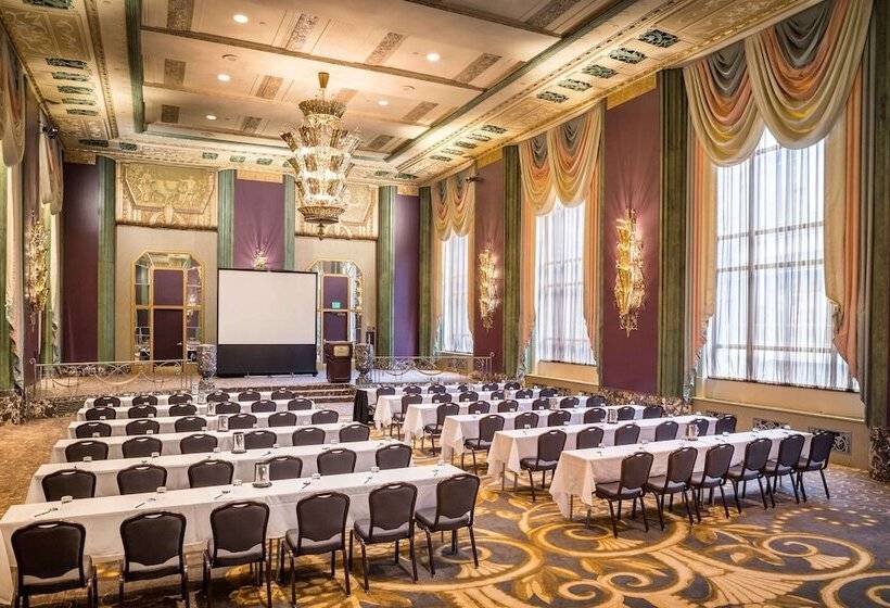 בית מלון כפרי Hilton Cincinnati Netherland Plaza