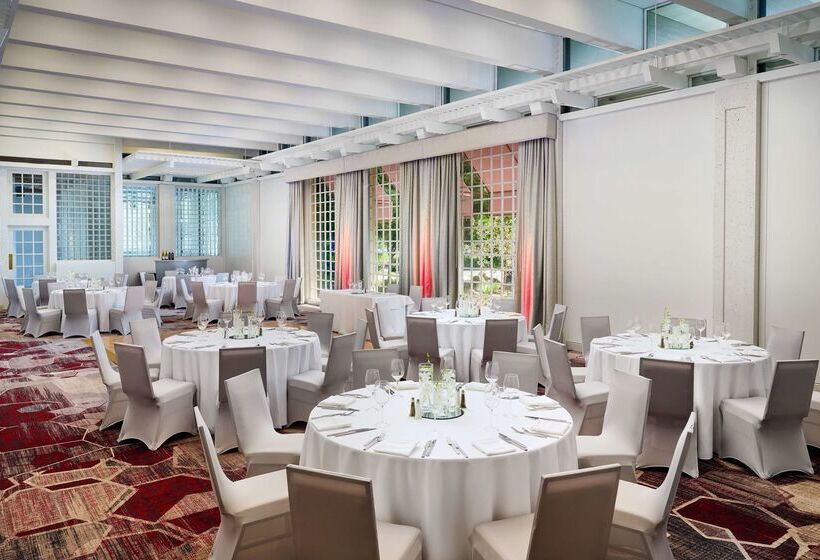 فندق Hilton Oakland Airport