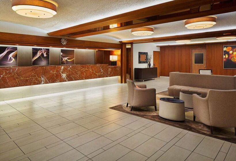 فندق Hilton Oakland Airport